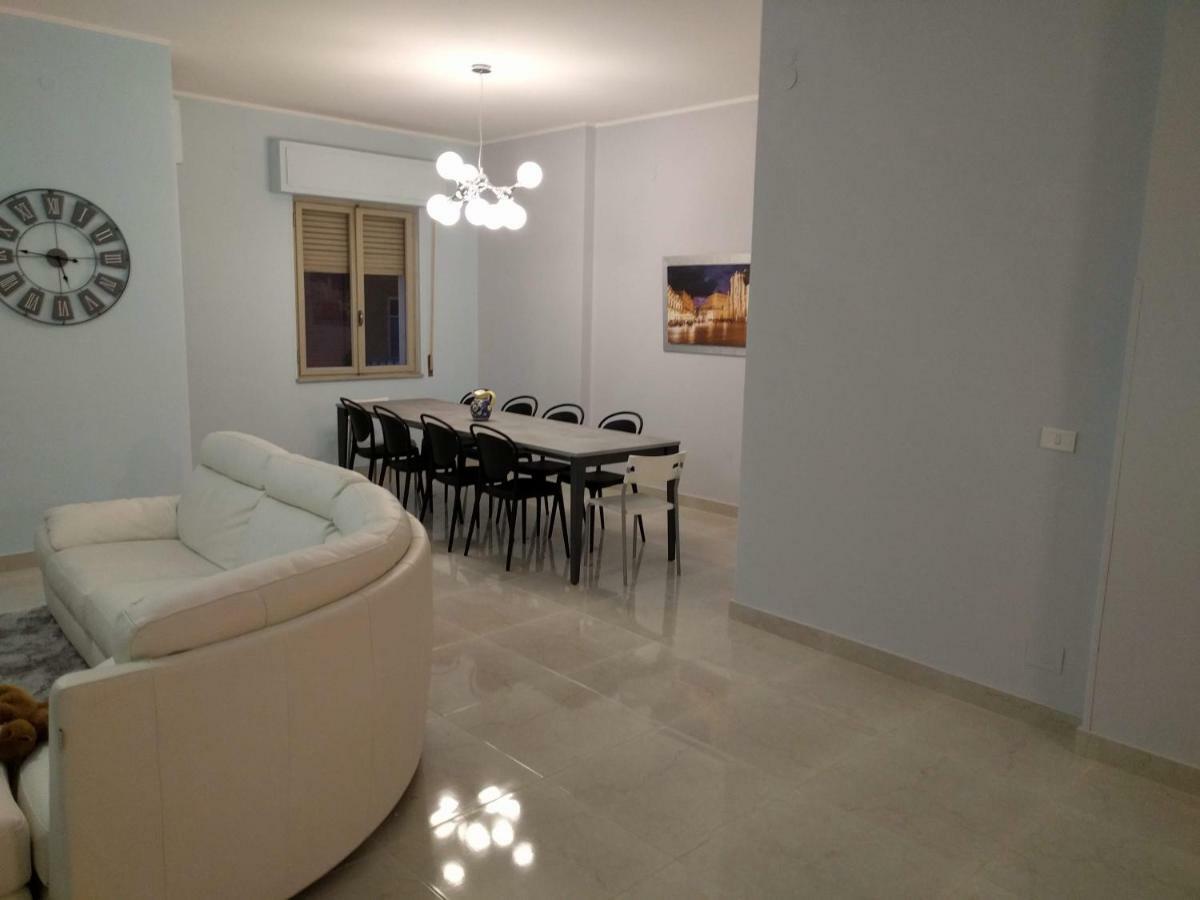 Casa Bella - 3 Baths - Walk To Ortigia Διαμέρισμα Συρακούσες Εξωτερικό φωτογραφία